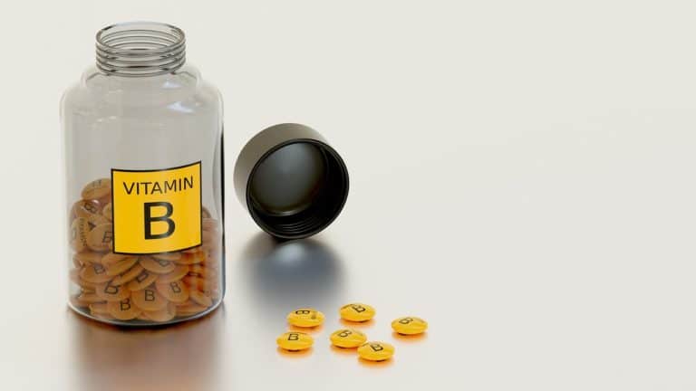 ¿Qué pasa cuando hay un exceso de vitamina B12?